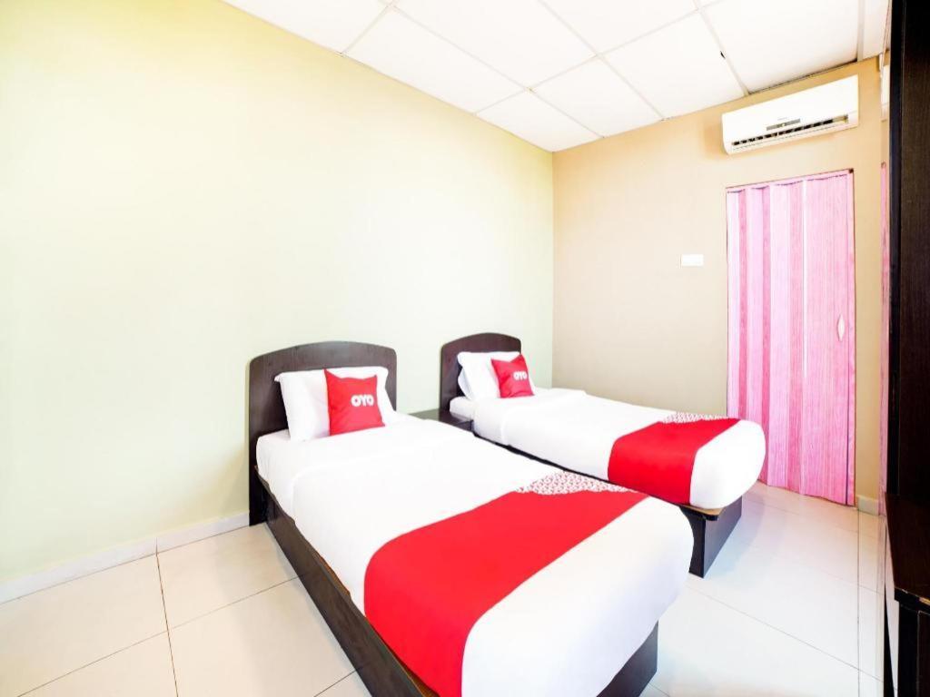 Oyo 89573 Hotel Lii View Mersing Bagian luar foto