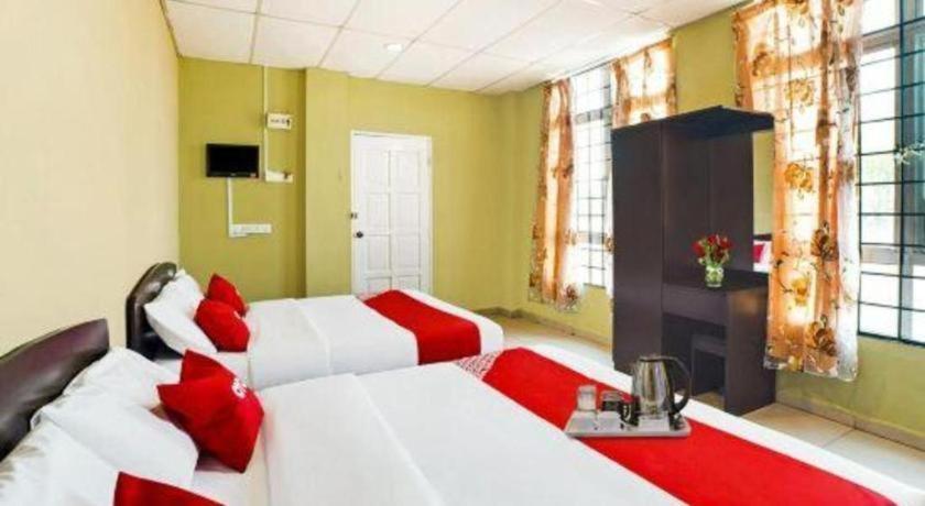 Oyo 89573 Hotel Lii View Mersing Bagian luar foto